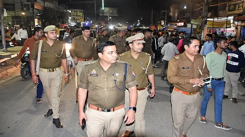 मुरादाबाद : बाइक की टक्कर से फल विक्रेता की मौत, भीड़ ने की तोड़फोड़ की कोशिश