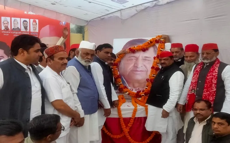 मुरादाबाद : जयंती पर याद किए गए मुलायम सिंह यादव, नेताजी के बताए रास्ते पर चलने का लिया संकल्प