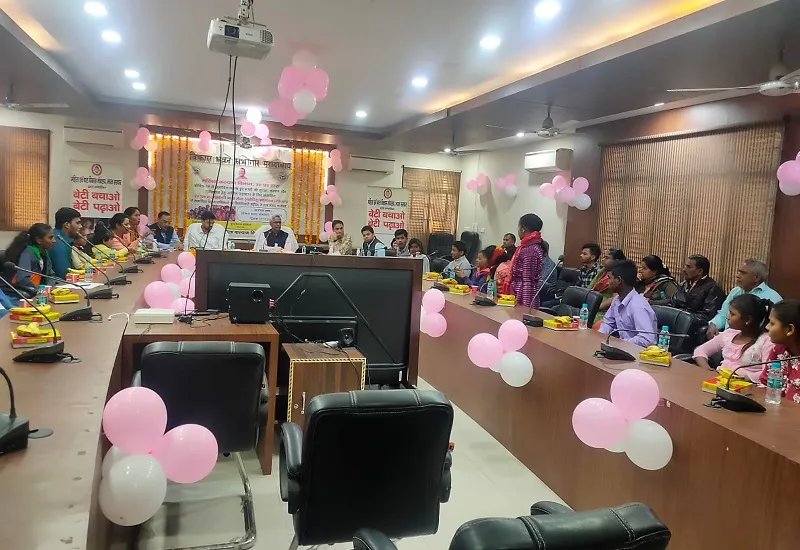 मुरादाबाद : सर! देखभाल करने वाला अपना कोई नहीं, मुझे हॉस्टल भेज दो