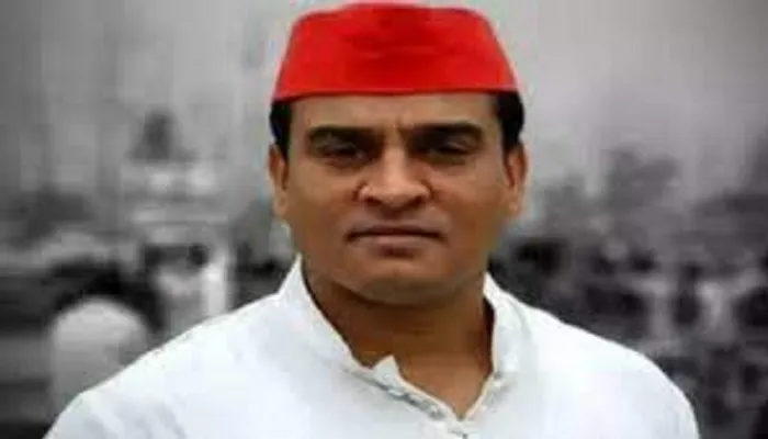 SP MLA Irfan Solanki और Rizwan की तलाश में पुलिस की कई टीमें, यूपी छोड़ बाहर भाग जाने की आशंका