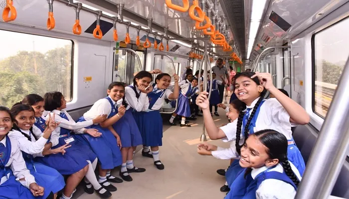 Kanpur News: शैक्षिक भ्रमण में बच्चों ने जानी मेट्रो की खूबियां, 14 से होगा बाल दिवस कार्नीवाल