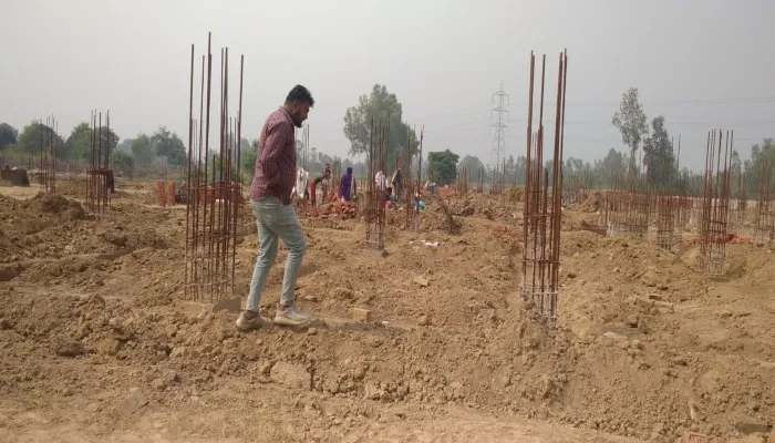 अयोध्या: विधायक के निर्देश पर मेडिकल कॉलेज के घटिया निर्माण की जांच शुरू