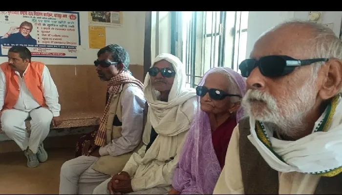 Kanpur News: मोतियाबिंद के ऑपरेशन के बाद छह मरीजों की चली गई रोशनी, CMO ने अस्पताल का लाइसेंस किया निलंबित