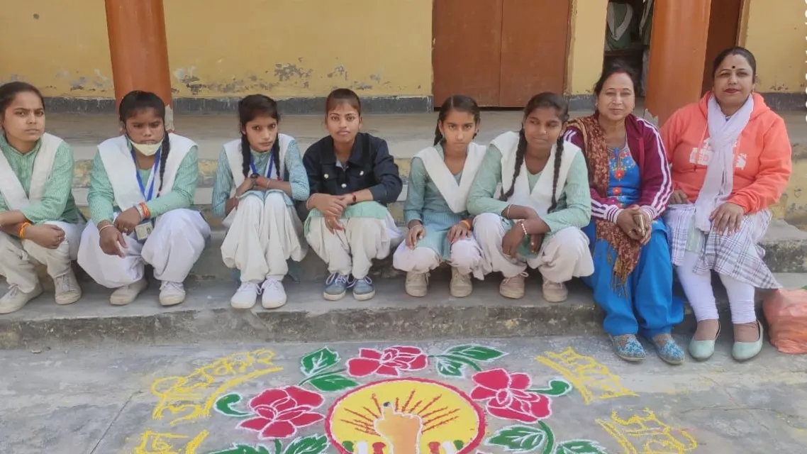 बरेली: रंगोली प्रतियोगिता के माध्यम से मतदान के प्रति किया गया जागरूक