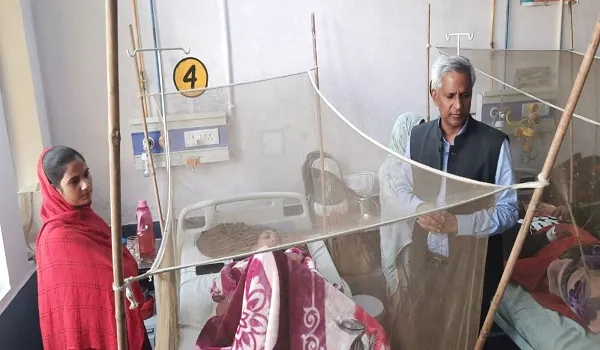 मुरादाबाद : डीएम ने जिला अस्पताल का किया औचक निरीक्षण, कहा- डेंगू मरीजों के इलाज में न हो लापरवाही