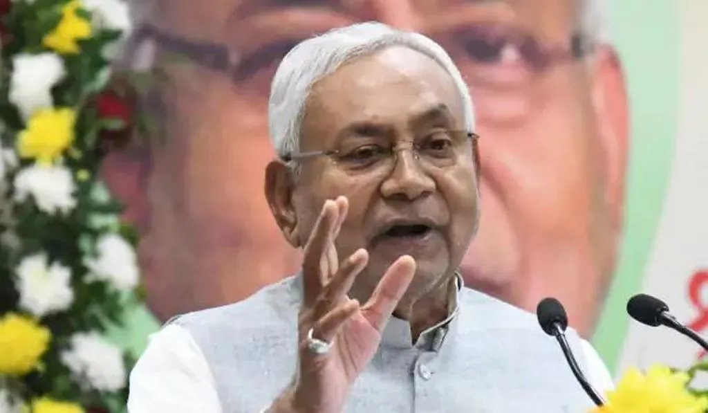 गंगाजल आपूर्ति योजना से ज्ञान और मोक्ष की नगरी में पेयजल की समस्या होगी दूर: नीतीश कुमार