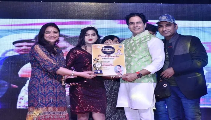 बांदा: नेहा कश्यप को मिला नेशनल गोल्डन बेस्ट अचीवमेंट अवार्ड