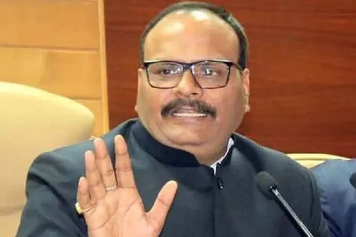 डेंगू मरीजों की इलाज में लापरवाही बर्दाश्त नहीं, उप मुख्यमंत्री ने शुरू की निगरानी, कंट्रोल रूम का किया निरीक्षण