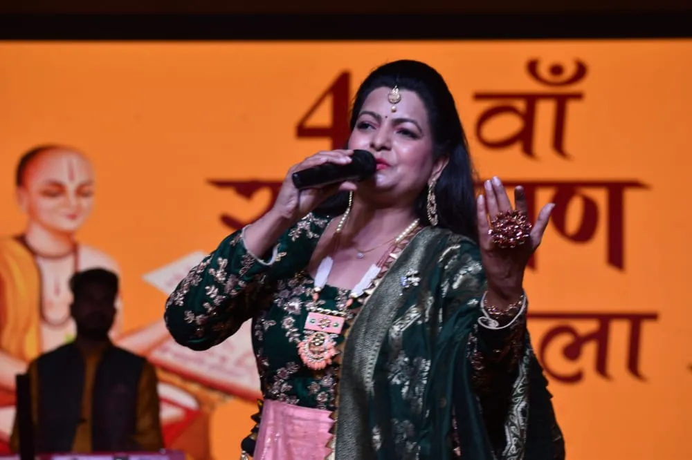 अयोध्या: कभी राम बनके, कभी श्याम बनके... राम राज्याभिषेक का हुआ मंचन