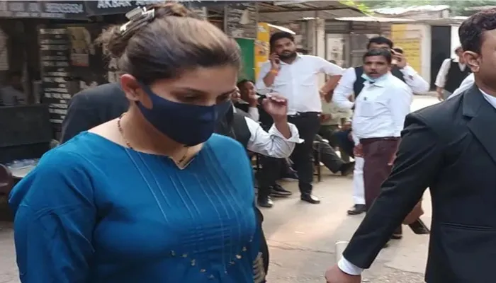 लखनऊ: मशहूर डांसर सपना चौधरी समेत पांच के खिलाफ आरोप तय, जानिये क्या है मामला