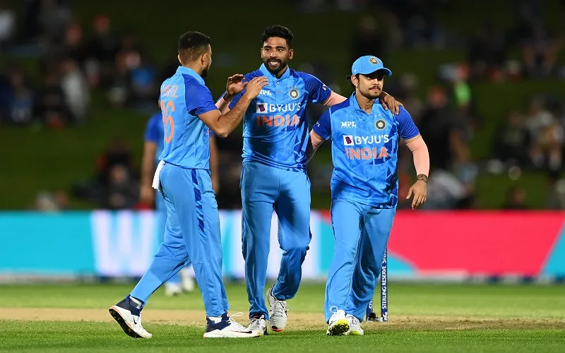 IND Vs NZ :  टाई हुआ भारत-न्यूजीलैंड का तीसरा टी-20, भारत ने 1-0 से जीती सीरीज..अर्शदीप-सिराज ने झटके 4-4 विकेट 