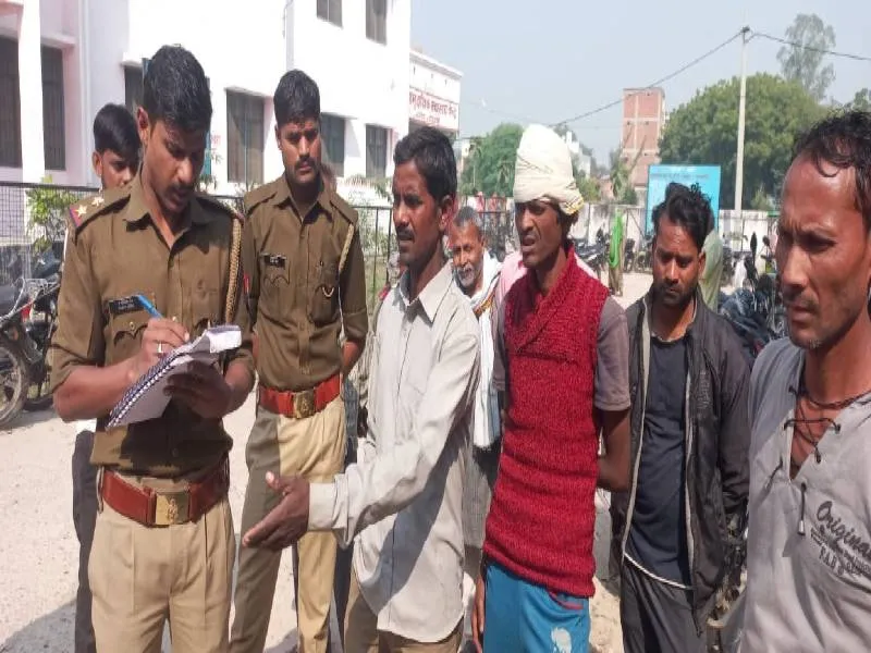रायबरेली: खेत में खाद का छिड़काव करते समय युवक की मौत, परिजनों में मचा कोहराम 