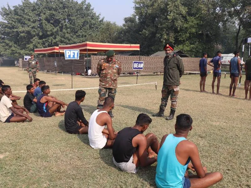 लखनऊ: डिप्टी डायरेक्टर जनरल ने अग्निवीर भर्ती रैली का दौरा किया