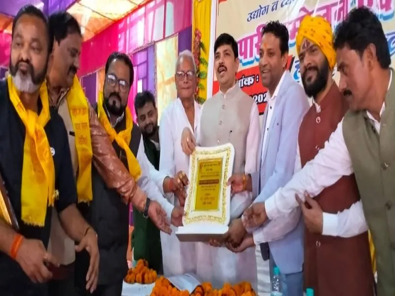 खुदरा व्यापार को तबाह कर रहीं ई-कॉमर्स कंपनियां: अमित गुप्ता