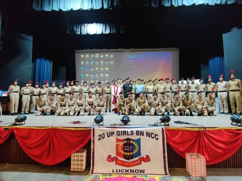 लखनऊ: भारतीय सेनाओं में करियर के लिए उत्साहित हैं छात्र-छात्राएं 