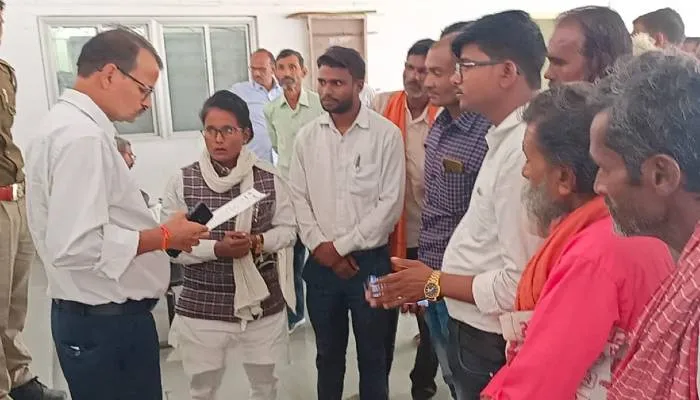 चित्रकूट: किसान बोले- नहीं मिला गुंता बांध का मुआवजा, दिया ज्ञापन