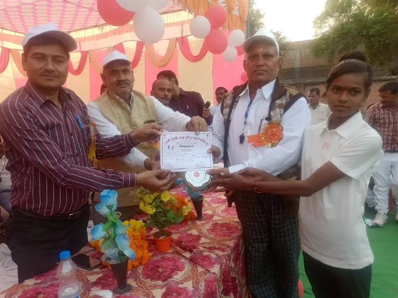 चित्रकूट: रामनगर संकुल के विद्यार्थियों ने लहराया परचम, मिनी बाल क्रीड़ा प्रतियोगिता का हुआ समापन