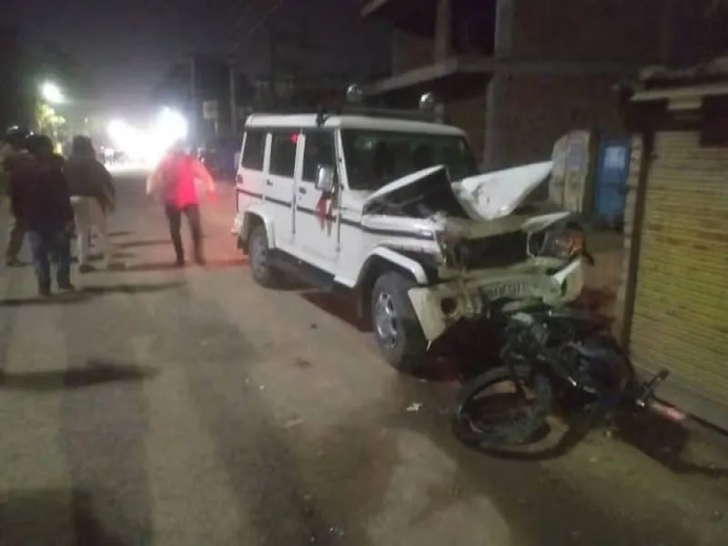 सोनभद्र में बड़ा हादसा: तेज रफ्तार बोलेरो की टक्कर से भाई-बहन और भांजी की मौत