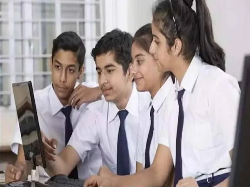 खुशखबरी! UP Board 10वीं और 12वीं के छात्रों को मिली यह सुविधा, जानें कब है अंतिम तिथि 