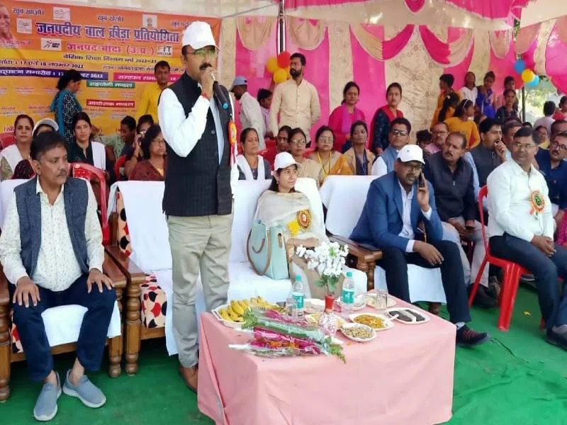 खिलाड़ी खेल भावना से प्रतिभाग कर स्वस्थ प्रतिस्पर्धा कायम रखें: सीडीओ