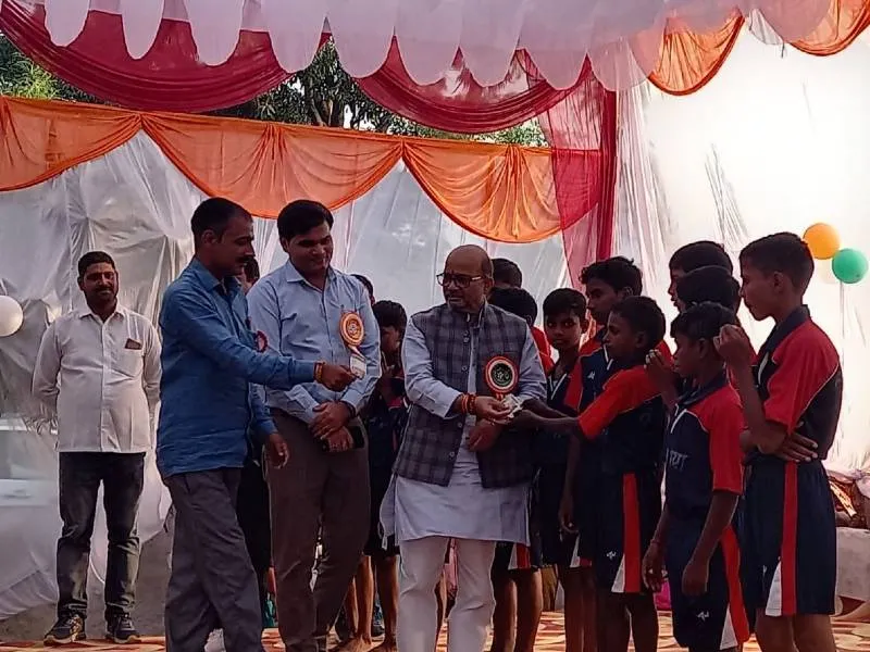 बहराइच: अभिभावक सम्मेलन में बोले विधायक सुरेश्वर सिंह- गांव के बच्चों की पढ़ाई पर काम कर रही सरकार 