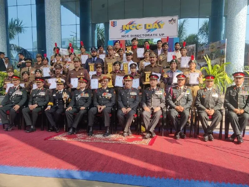 लखनऊ: बाबा साहब अंबेडकर केंद्रीय विश्वविद्यालय में एनसीसी दिवस समारोह का हुआ आयोजन