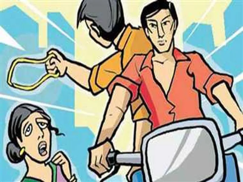गौतम बुद्ध नगर: बाइक सवार बदमाशों ने महिला चिकित्सक के गले से लूटी सोने की चेन 