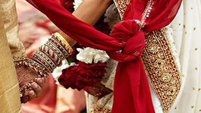 संभल: शादी समारोह से नकदी व जेवर से भरा बैग चोरी
