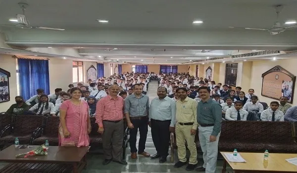 मुरादाबाद: बी.टेक के विद्यार्थियों को दिया इंडस्ट्री उपयोगी तकनीकों का ज्ञान