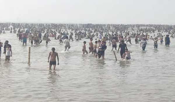 अमरोहा: तिगरी गंगा मेला आस्था व उल्लास का संगम, गंगा घाट पर उमड़ रहा श्रद्धालु का सैलाब