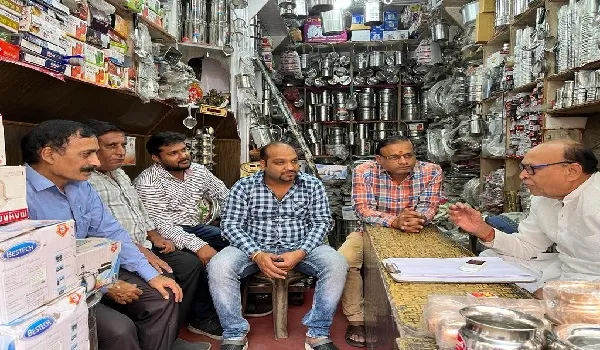मुरादाबाद: अवैध साप्ताहिक मंगल बाजार के लिए प्रधानमंत्री व मुख्यमंत्री को पत्र भेजेंगे व्यापारी