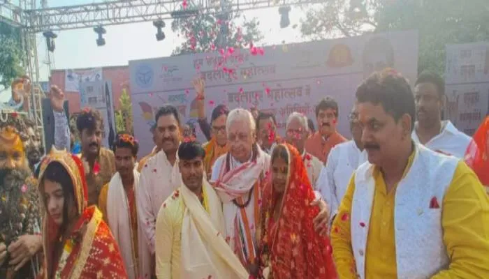 जौनपुर: केरल के राज्यपाल ने किया बदलापुर महोत्सव का उद्घाटन, 380 जोड़ों का विवाह कराया संपन्न