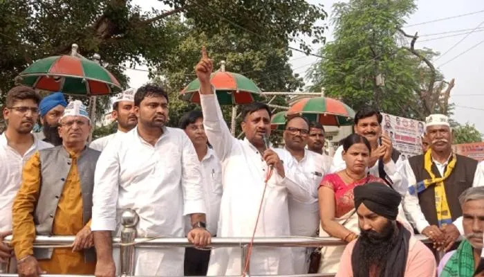 यूपी में सभी सीटों पर मजबूती से निकाय चुनाव लड़ेगी आप: सभाजीत सिंह