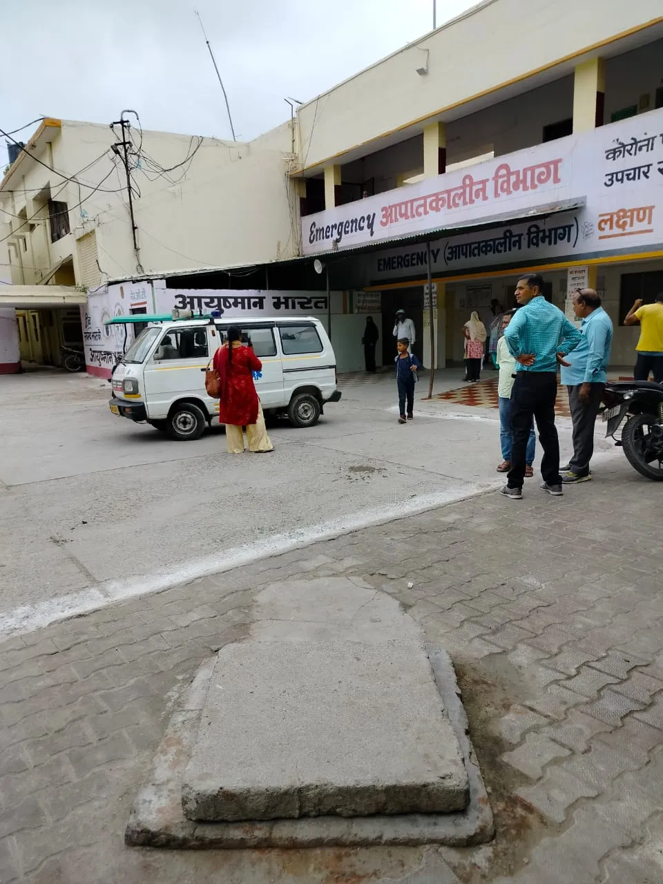  बरेली: मरीजों के साथ हो रहा खिलवाड़,  जिला अस्पताल के कर्मचारियों की शह पर चल रहा खेल