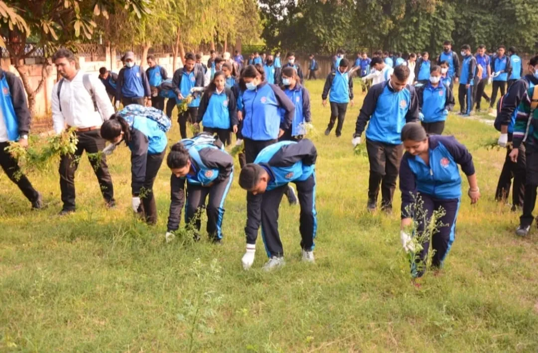 मेरठ: कृषि विश्वविद्यालय में पारथेनियम मुक्त भारत बनाने की पहल, छात्रों ने बढ़-चढ़कर लिया हिस्सा