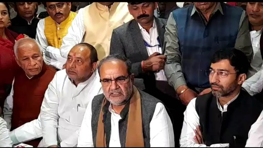 मेरठ: उपचुनाव से पहले रालोद को झटका, पूर्व जिलाध्यक्ष वर्तमान में संगठन मंत्री समेत कई दिग्गज भाजपा में शामिल