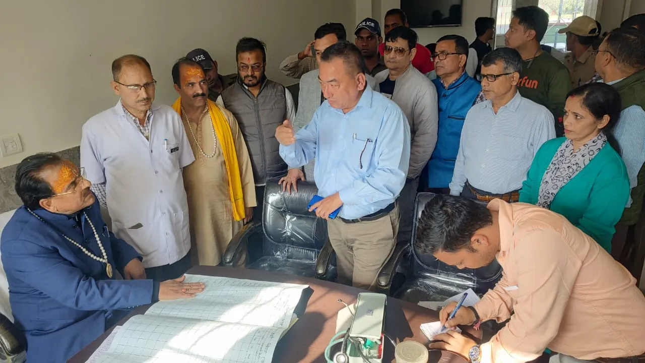 हल्द्वानी: आयुर्वेदिक अस्पताल की बदहाली पर मंत्री ने जताई नाराजगी