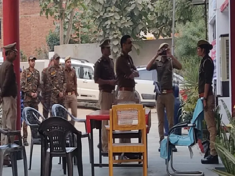 उन्नाव : एसपी ने सोहरामऊ कोतवाली का किया औचक निरीक्षण