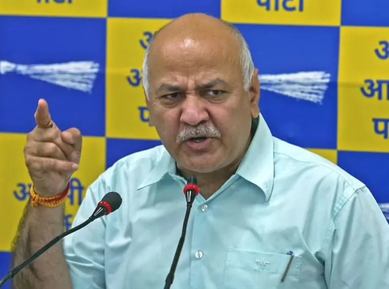 भाजपा व्यापारियों से पैसे ऐंठ रही, केजरीवाल दिलाएंगे अभिशाप से मुक्ति: सिसोदिया