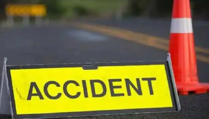 बरेली: तेज रफ्तार ट्रैक्टर-ट्रॉली ने बाइक सवार को रौंदा, मौत 