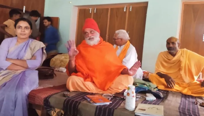 अयोध्या : देश में स्वराज्य लाने की आवश्यकता: कमलानंद