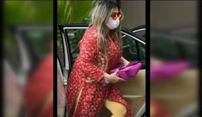 ठग सुकेश चंद्रशेखर से जुड़े जबरन वसूली मामले में पिंकी ईरानी गिरफ्तार 