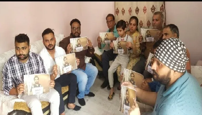 प्लीज हमको यहां से निकाल लीजिए…, पापुआ गिनी में 85 दिनों से फंसे कानपुर के लाल ने रो-रोकर लगाई गुहार