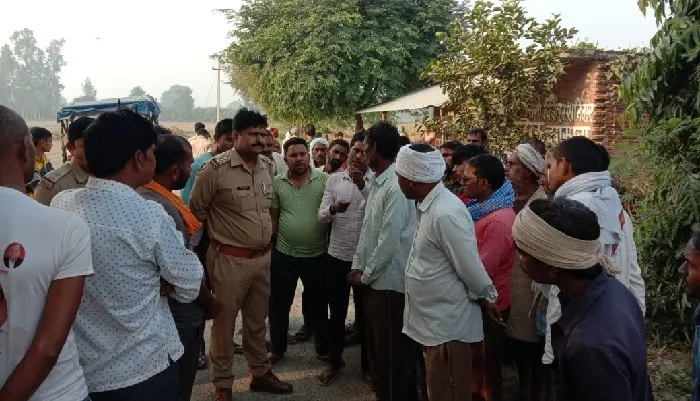 कानपुर : डंपर की चपेट में आकर बाइक सवार पिता-पुत्री की मौत