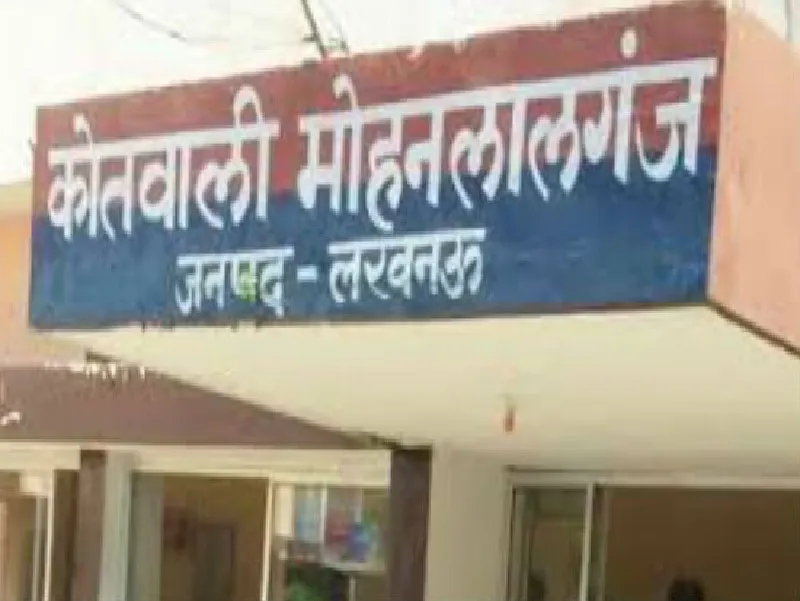 लखनऊ : कार ठेले से टकराने के बाद गुस्साये मालिक ने युवक को जड़ा थप्पड़