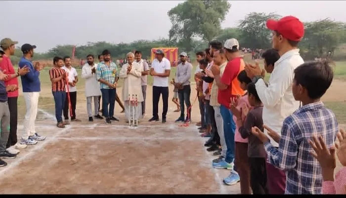 हमीरपुर : लखनऊ टीम ने पांच रनों से जीता मैच