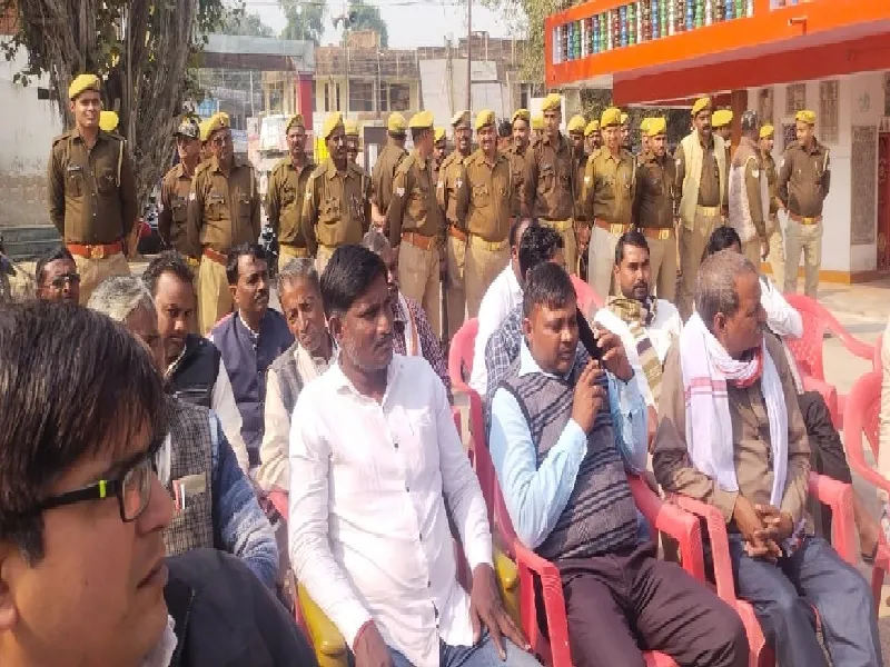 जौनपुर : पराली जलाए जाने पर ग्राम प्रधान होंगे जिम्मेदार : उप जिलाधिकारी