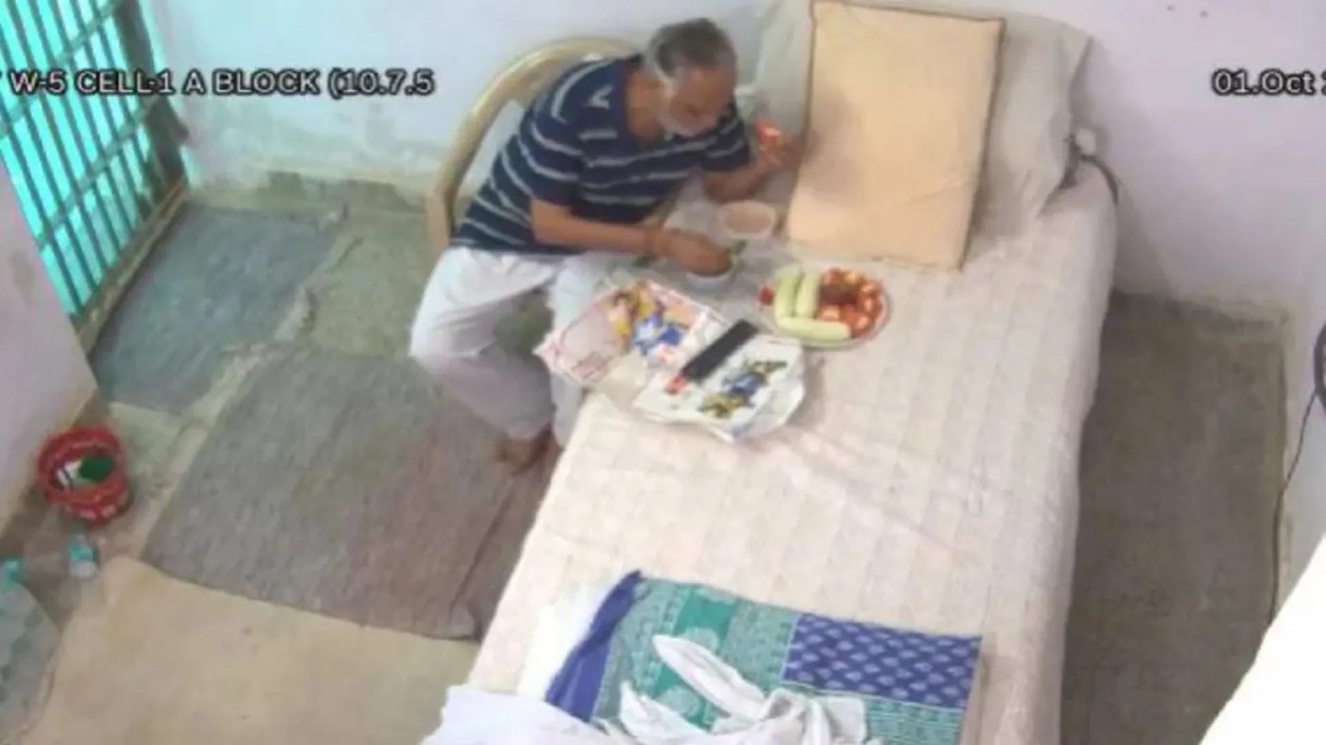 तिहाड़ जेल में बंद मंत्री सत्येंद्र जैन के खाने का Video, BJP बोली- VVIP मजा…नॉट सजा