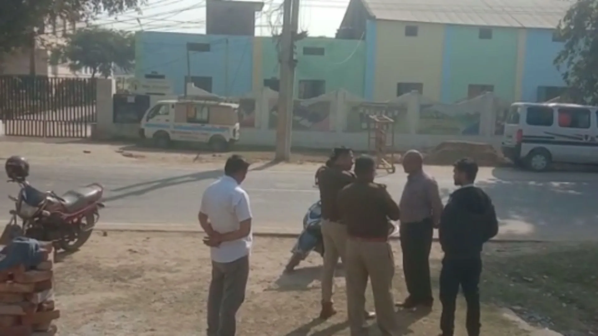 बरेली: प्लाईवुड फैक्ट्री के कर्मचारी से 6 लाख रुपए की लूट की वारदात, जांच में जुटी पुलिस 