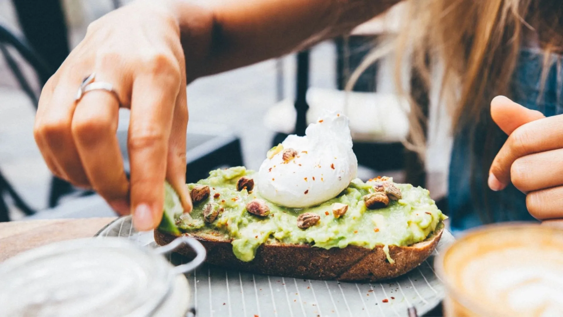 आज क्या खाया जाए से लेकर बहुत सी बातों में चुनना होता है मुश्किल 